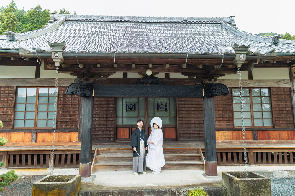 静岡フォトウエディングのフィーノスタイルで撮影した画像集2023年2月14日更新の寺院19