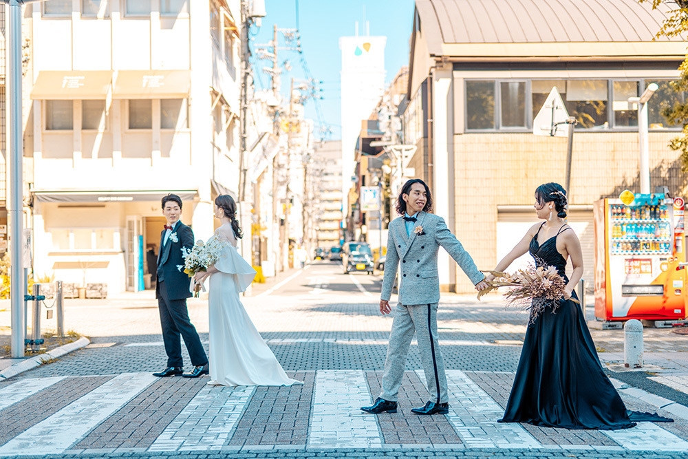 静岡フォトウエディングのフィーノスタイルで撮影した静岡市街地の新郎新婦