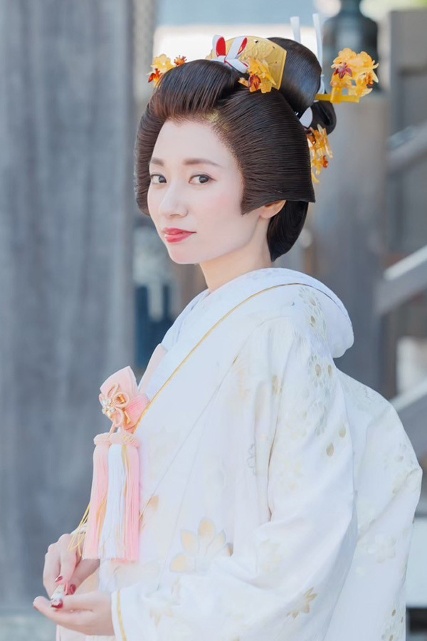 静岡フォトウエディングのフィーノスタイルで撮影した新婦のヘアメイク