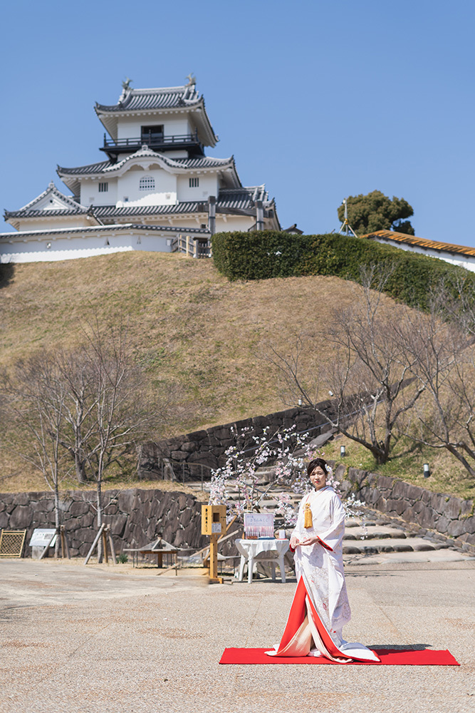 静岡フォトウエディングのフィーノスタイルで撮影した掛川城の新婦