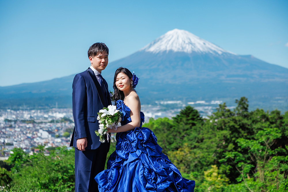 静岡フォトウエディングの白尾山公園で撮影した新郎新婦