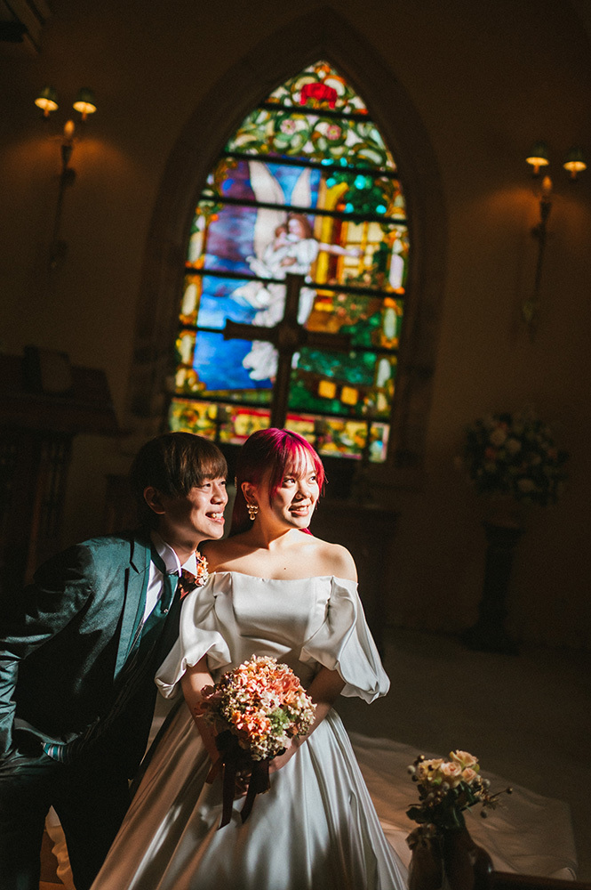 静岡フォトウエディングのフィーノスタイルで撮影したチャペルの新郎新婦の記念写真撮影