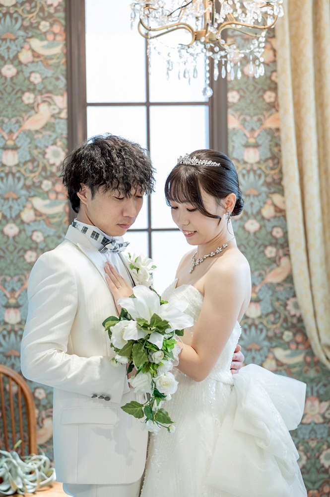 静岡フォトウエディングのフィーノスタイルで撮影したフィーノ富士店スタジオの新郎新婦の記念写真撮影