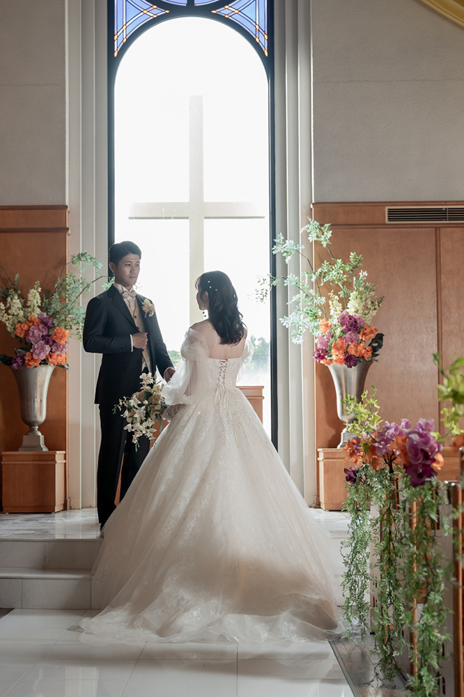 静岡フォトウエディングのフィーノスタイルで撮影した、つま恋の新郎新婦