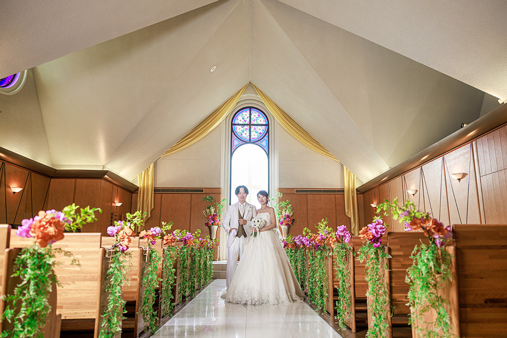 静岡フォトウエディングのフィーノスタイルで撮影した、つま恋の新郎新婦