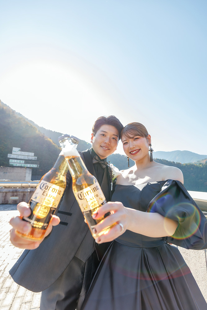 静岡フォトウエディングのフィーノスタイルで撮影した川根･寸又峡の新郎新婦の結婚の記念写真