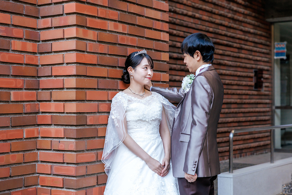 静岡フォトウエディングのフィーノスタイルで撮影した静岡県立大学の新郎新婦