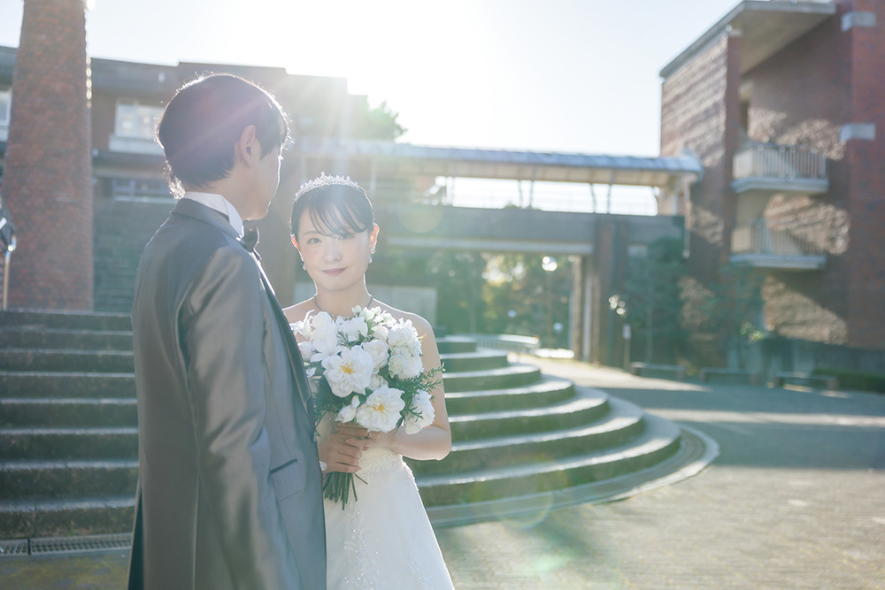 静岡フォトウエディングのフィーノスタイルで撮影した静岡県立大学の新郎新婦