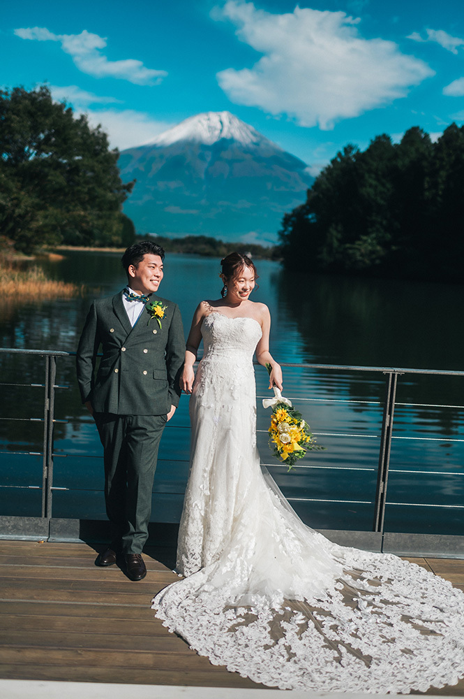 静岡フォトウエディングのフィーノスタイルで撮影したの田貫湖の新郎新婦