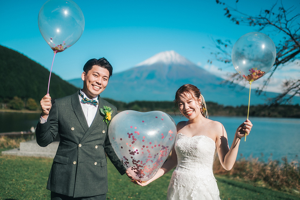 静岡フォトウエディングのフィーノスタイルで撮影したの田貫湖の新郎新婦