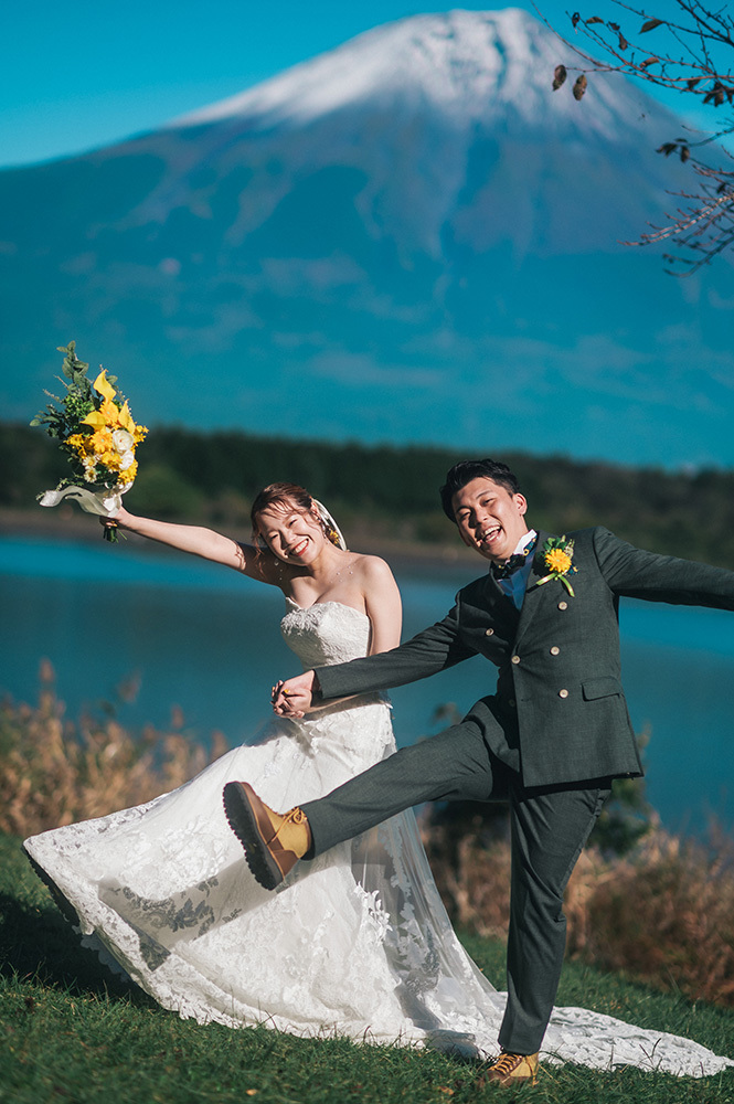 静岡フォトウエディングのフィーノスタイルで撮影したの田貫湖の新郎新婦