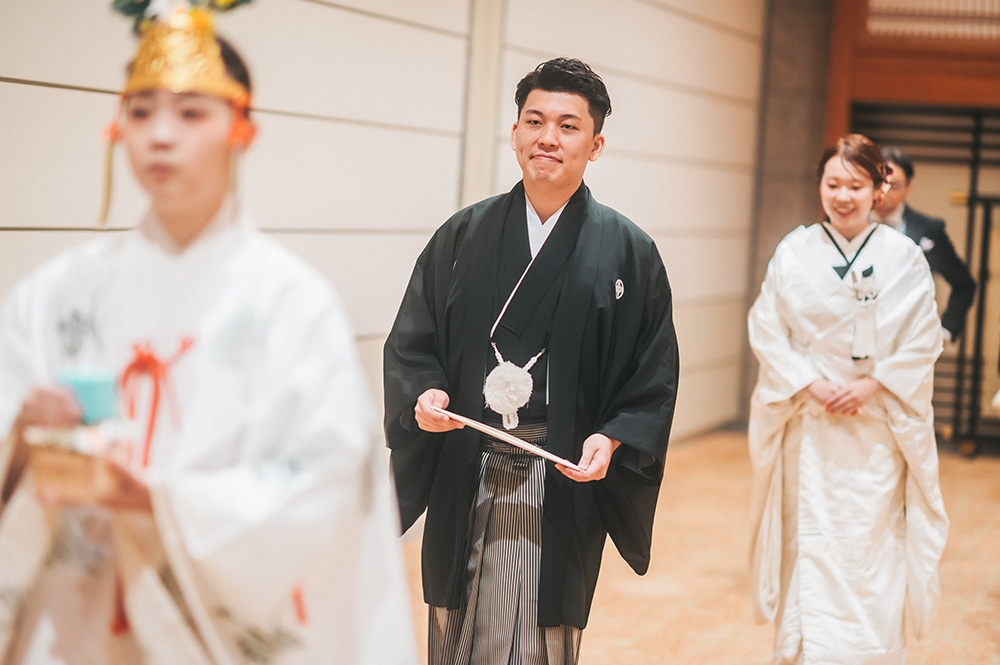 静岡フォトウエディングのフィーノスタイルで撮影した三嶋大社の新郎新婦