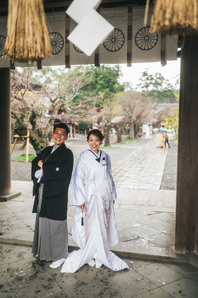 静岡フォトウエディングのフィーノスタイルで撮影した三嶋大社の新郎新婦